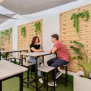 Casa Barcelo Camp Nou Barcelona Vandrarhem